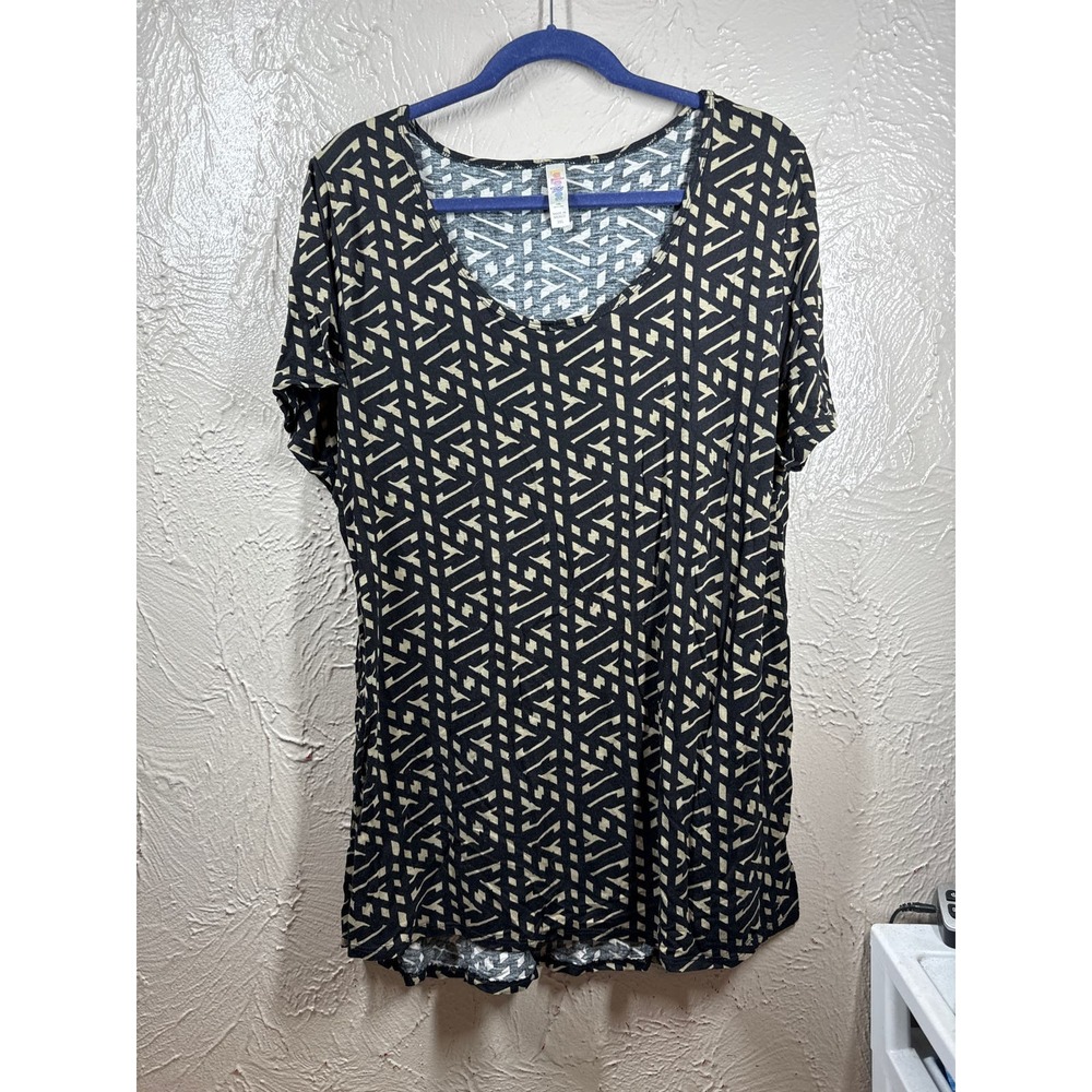 LuLaRoe Classic Tee Black Gold Short Sleeve Scoop Neck Geometric Womens Size 3XL